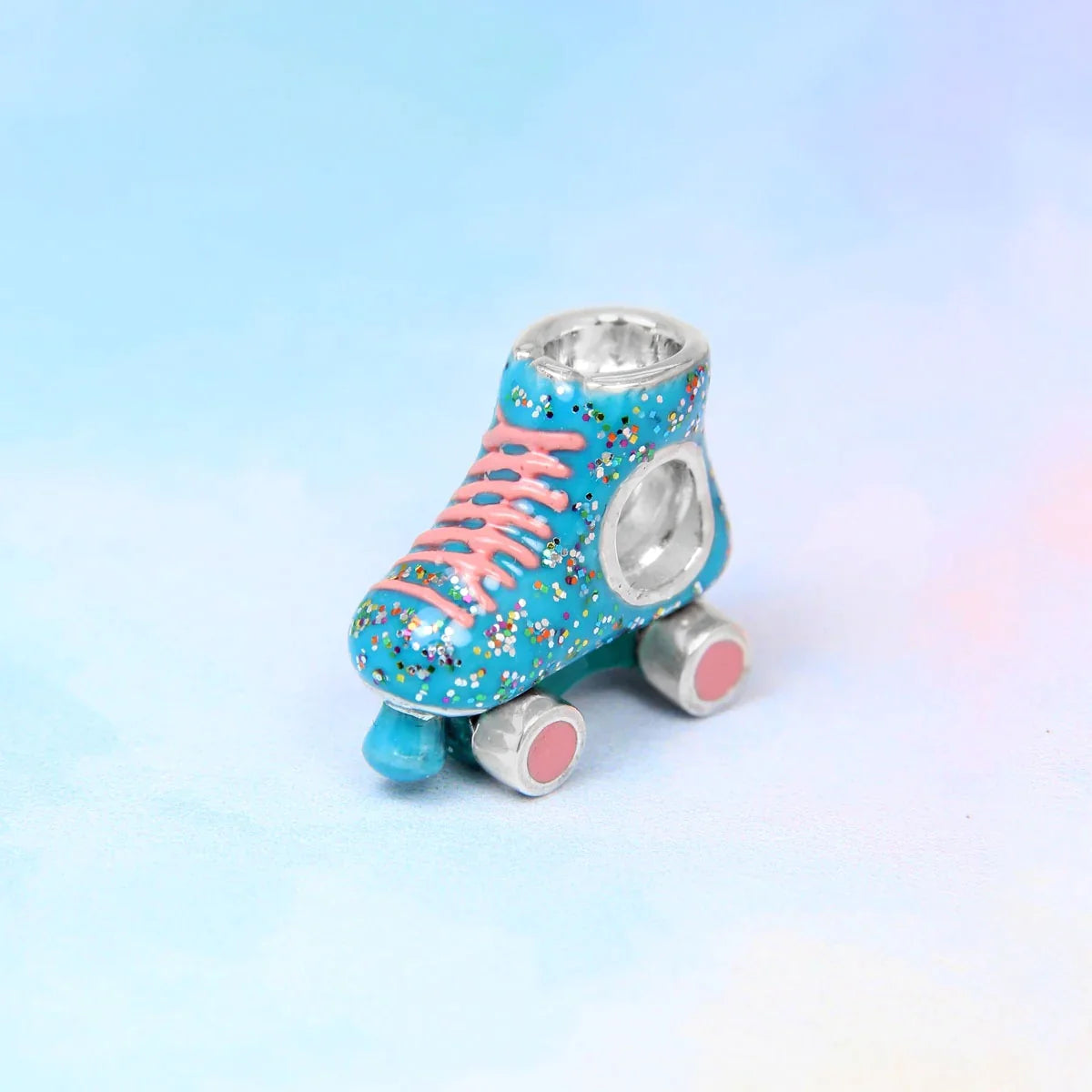 GLITTER TURQUOISE ROLLER SKATE BEAD